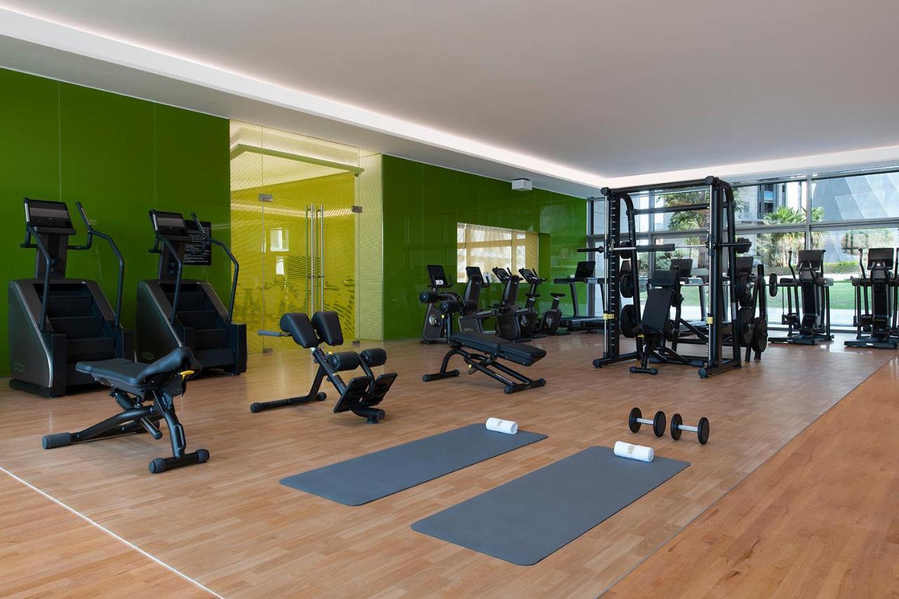 Banyan Tree Doha At La Cigale Mushaireb エクステリア 写真 The gym at the hotel