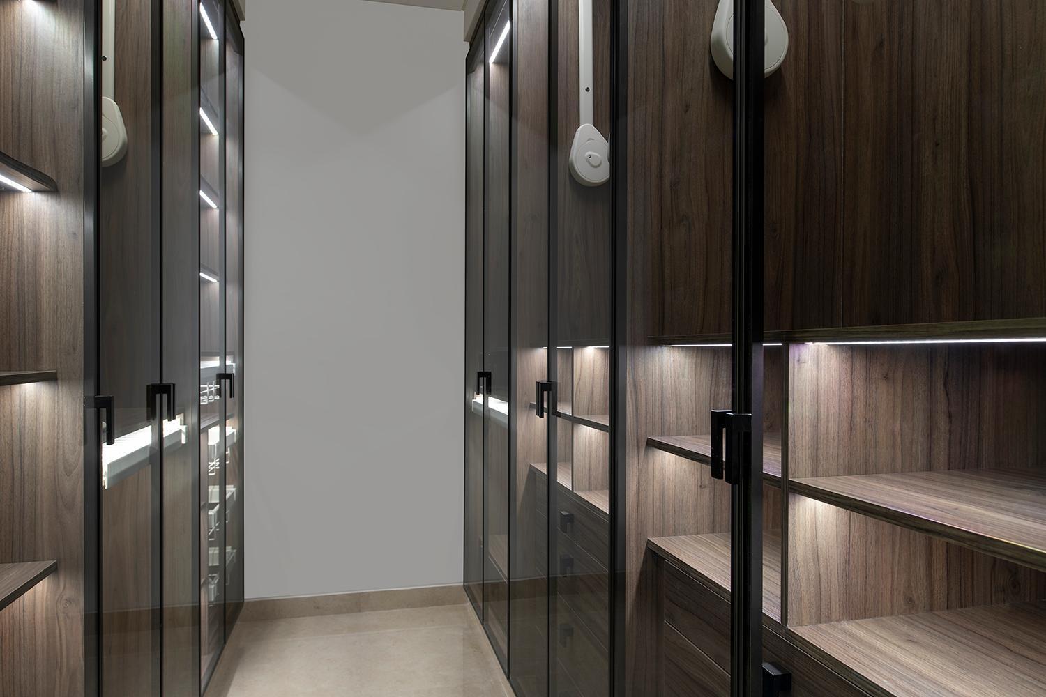 Banyan Tree Doha At La Cigale Mushaireb 部屋 写真 A walk-in closet